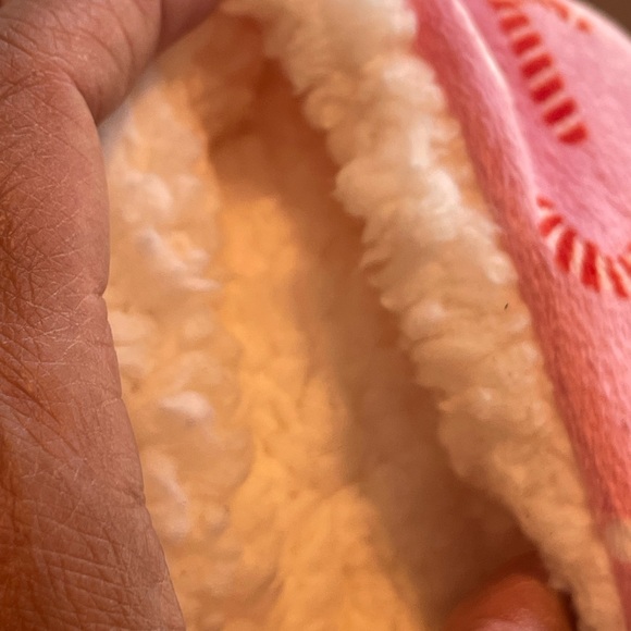 New Women’s Pink Fleece Lined Grip Sock Slippers SZ XL Candy Cane Print - Picture 4 of 6